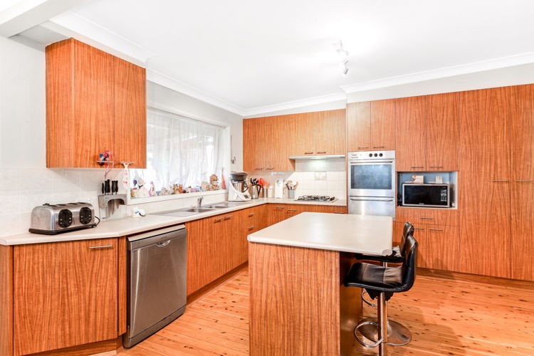 53 Campbellfield Avenue, Bradbury - Thumbnail 5