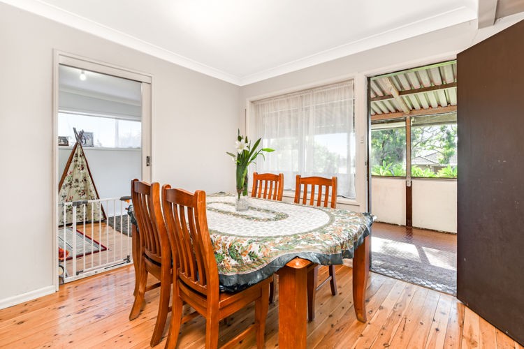 53 Campbellfield Avenue, Bradbury - Thumbnail 6
