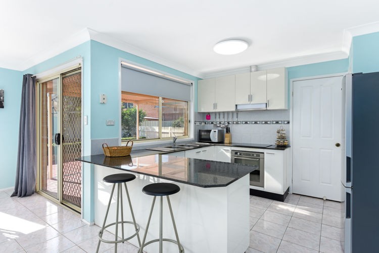 81 Crommelin Crescent, St Helens Park - Thumbnail 2