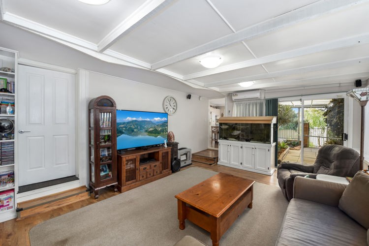 94 Fern Avenue, Bradbury - Thumbnail 4
