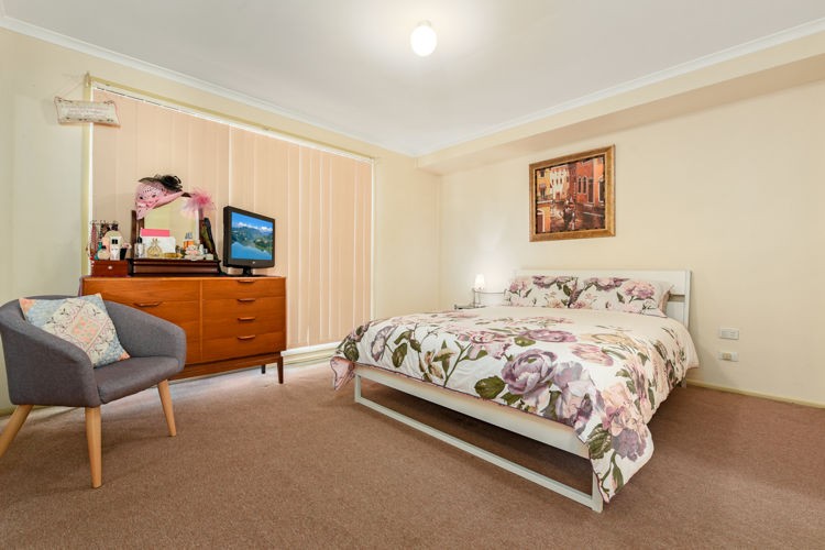 2 Moncrieff Close, St Helens Park - Thumbnail 7