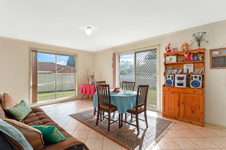 2 Moncrieff Close, St Helens Park - Thumbnail 5