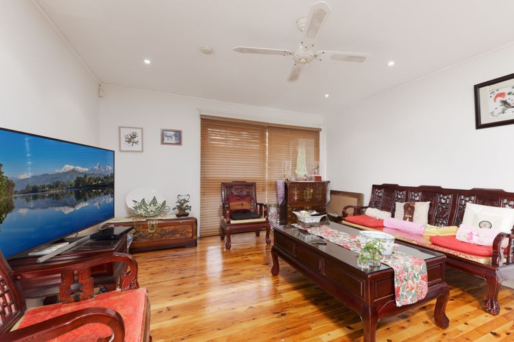 69 The Parkway, Bradbury - Thumbnail 2