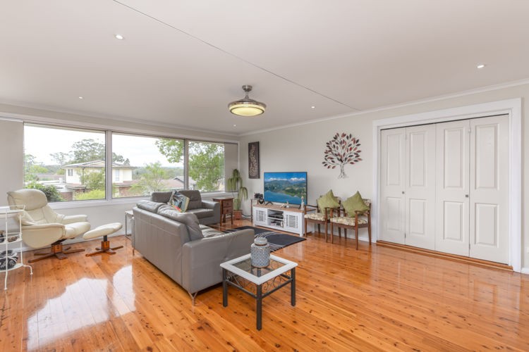 11 Aminya Crescent, Bradbury - Thumbnail 2