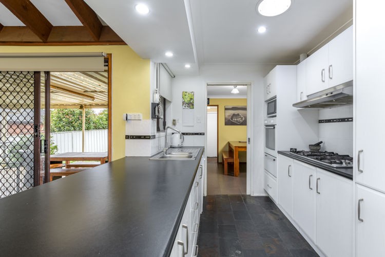 8 Saunders Place, Raby - Thumbnail 3