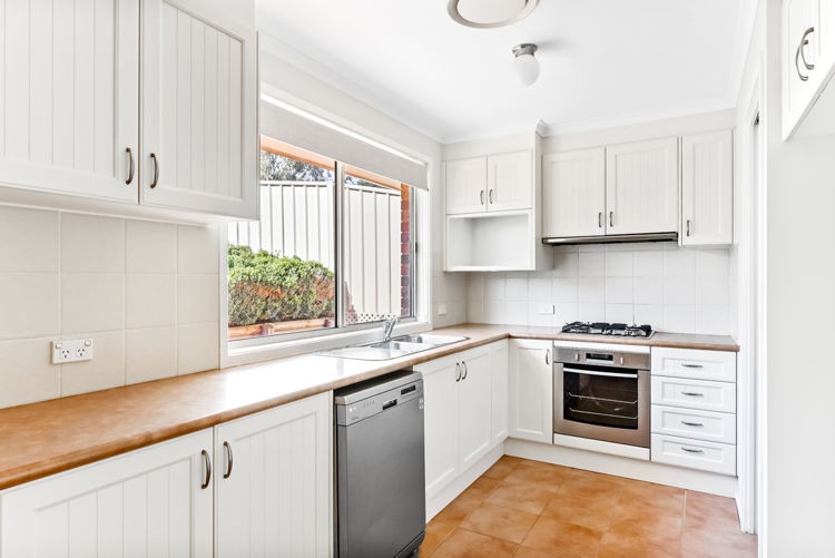 52 Downes Crescent, Currans Hill - Thumbnail 3