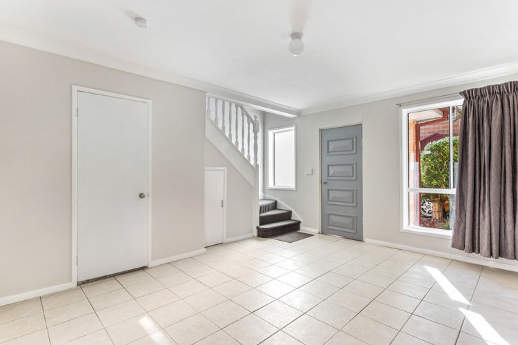4/30-32 Moore Street, Campbelltown - Thumbnail 2