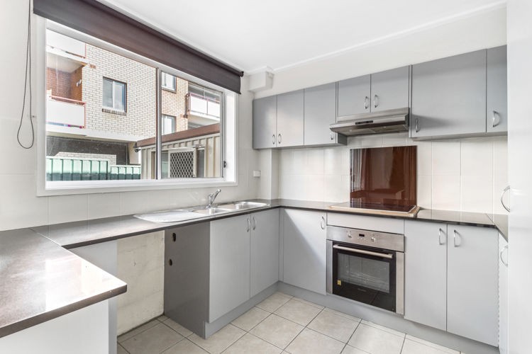 4/30-32 Moore Street, Campbelltown - Thumbnail 3