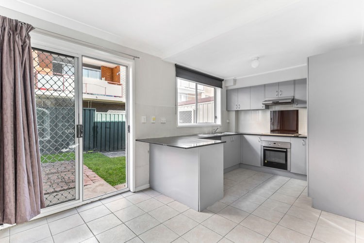 4/30-32 Moore Street, Campbelltown - Thumbnail 4