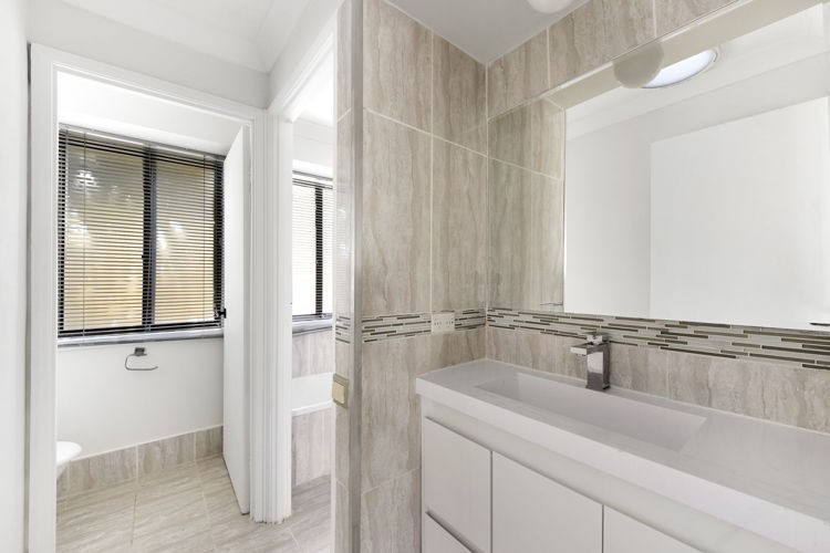 24 Chardonnay Avenue, Eschol Park - Thumbnail 4