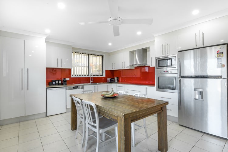 6 Boythorn Avenue, Ambarvale - Thumbnail 3