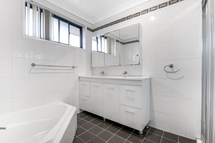 6 Boythorn Avenue, Ambarvale - Thumbnail 6