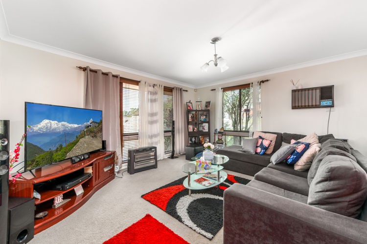 18 Wandarra Crescent, Bradbury - Thumbnail 3