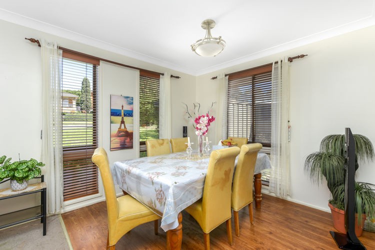 18 Wandarra Crescent, Bradbury - Thumbnail 5