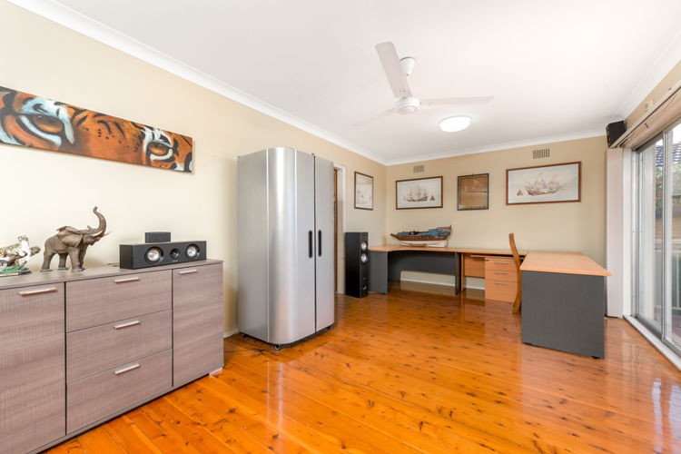 11 Russell Street, Campbelltown - Thumbnail 4
