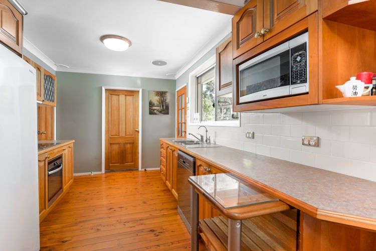 11 Russell Street, Campbelltown - Thumbnail 2