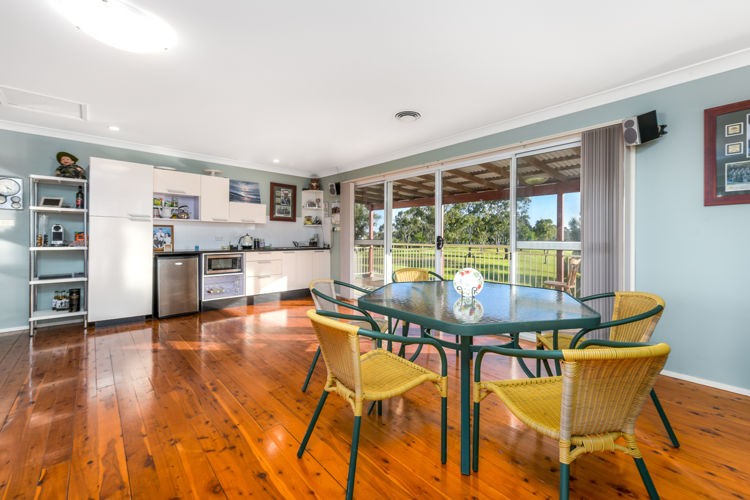 11 Russell Street, Campbelltown - Thumbnail 8
