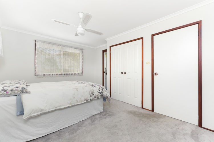 22 Elouera Crescent, Woodbine - Thumbnail 7