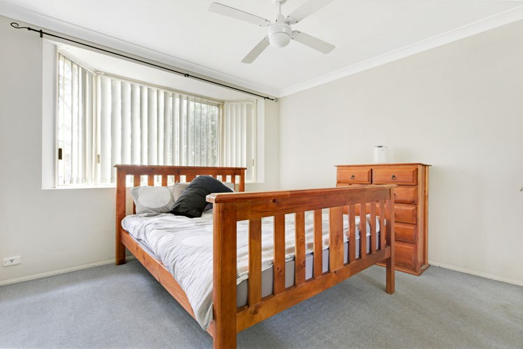25 Elliot Place, St Helens Park - Thumbnail 5