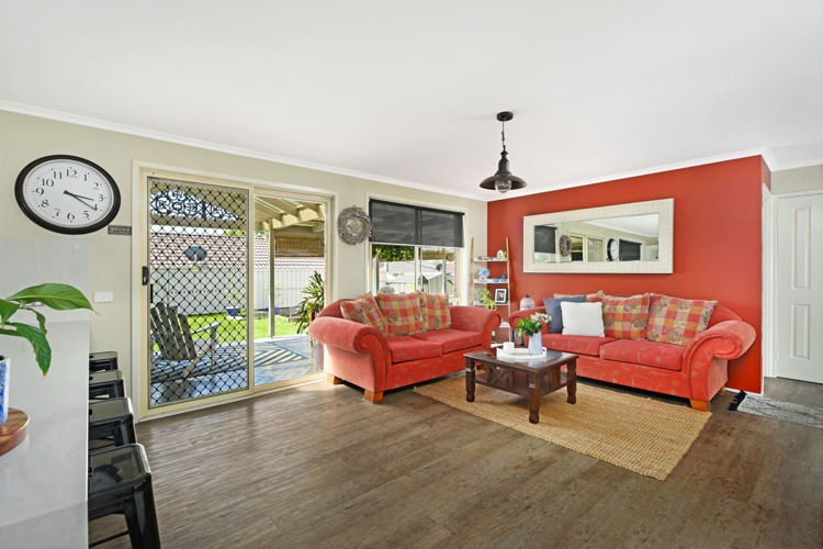 78 Carbasse Crescent, St Helens Park - Thumbnail 3