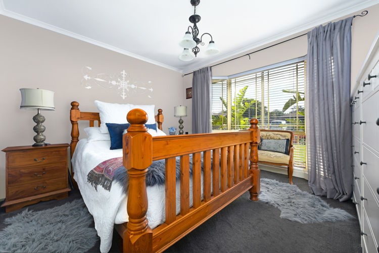 78 Carbasse Crescent, St Helens Park - Thumbnail 6