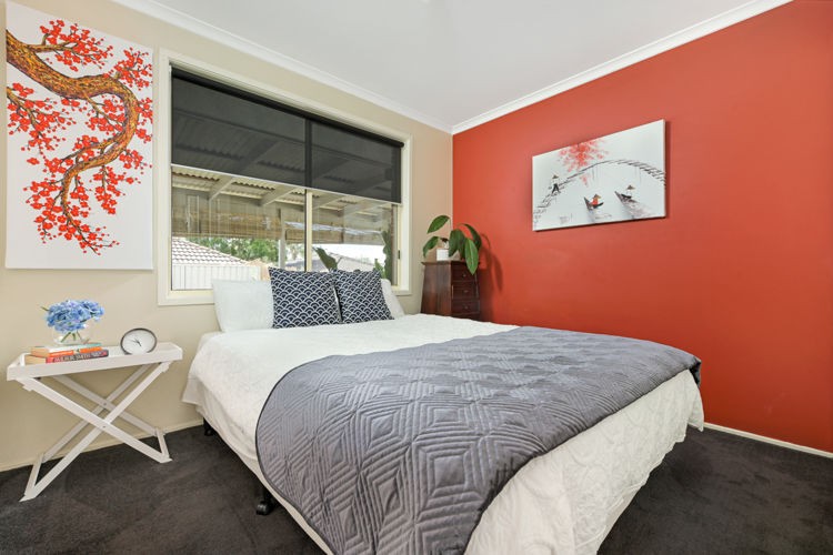 78 Carbasse Crescent, St Helens Park - Thumbnail 7