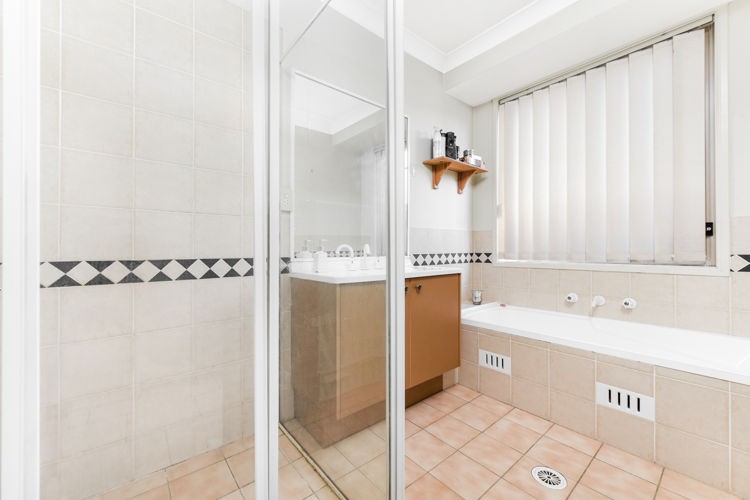 12 Glenfield Drive, Currans Hill - Thumbnail 8