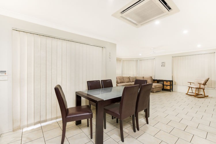 12 Glenfield Drive, Currans Hill - Thumbnail 5