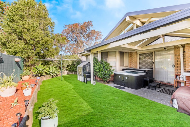 12 Glenfield Drive, Currans Hill - Thumbnail 4