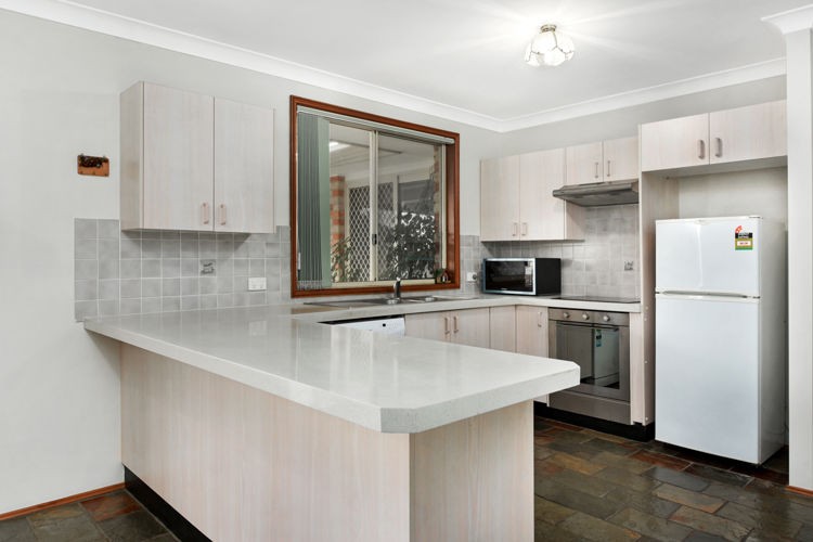 3 Kellerman Drive, St Helens Park - Thumbnail 3