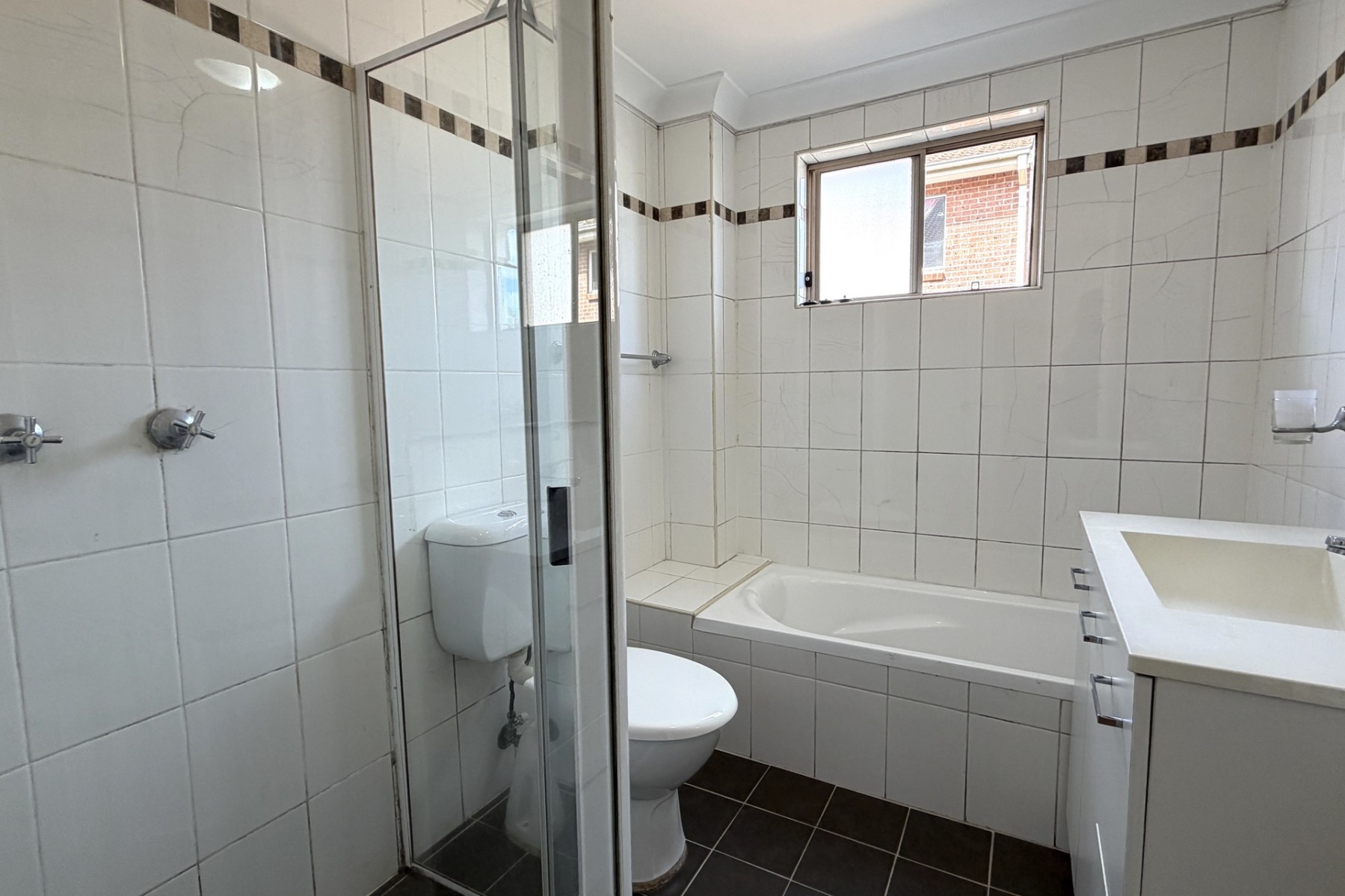 8/6-8 Hargrave Road, Auburn - Thumbnail 5