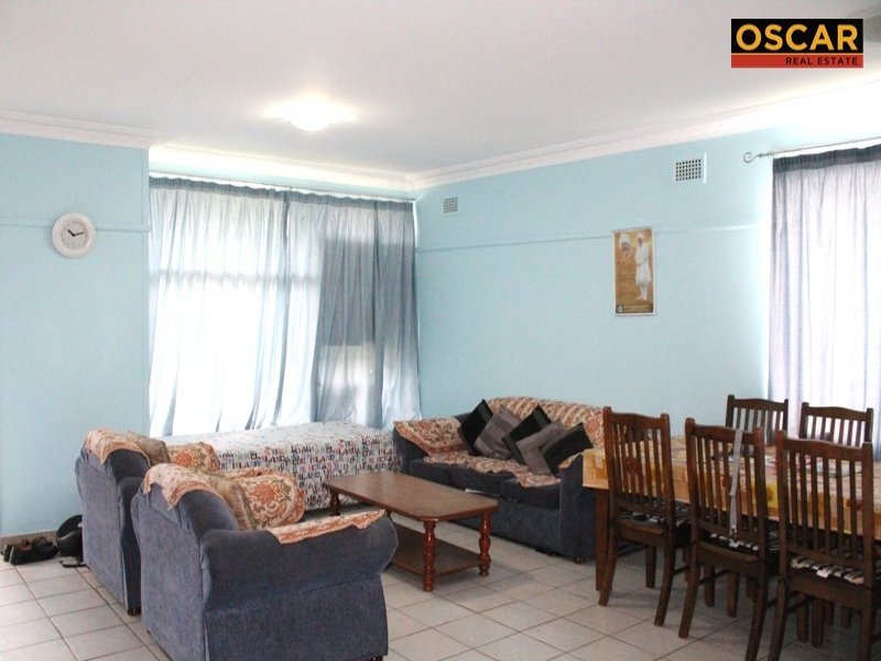 29 Crawford Road, Doonside - Thumbnail 2