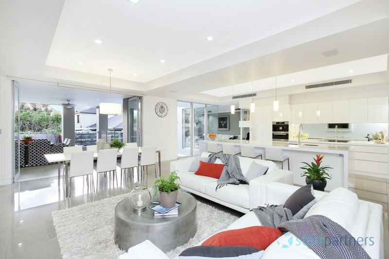 9 Pipersbrook Crescent, Bella Vista - Thumbnail 2