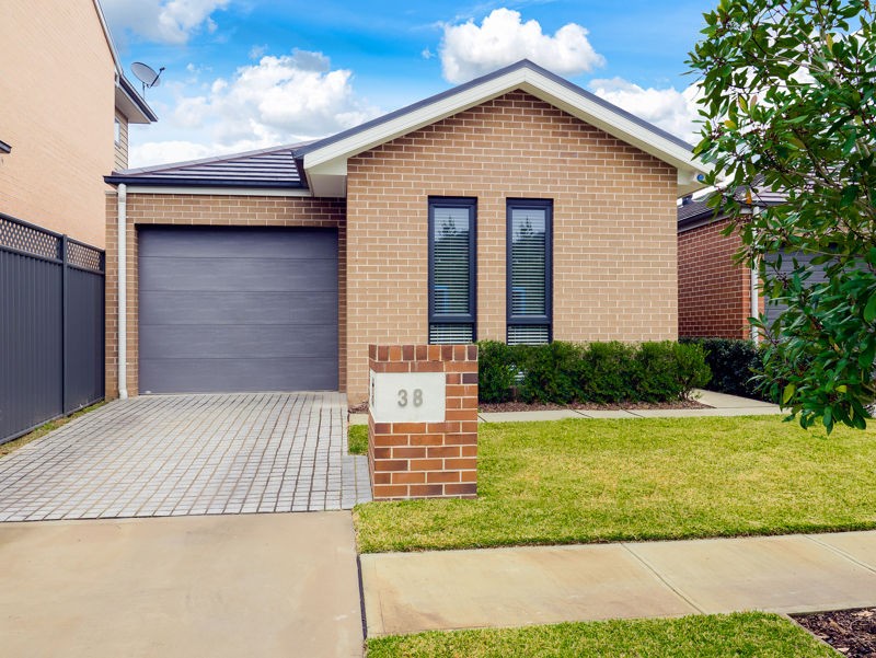 38 Schembri Street Riverstone, House for Rent