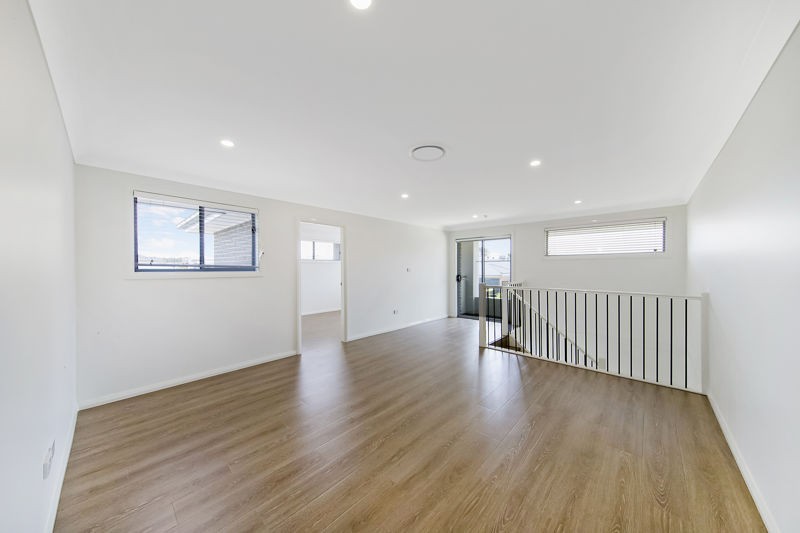 12 Milpera Street, Jordan Springs - Thumbnail 6