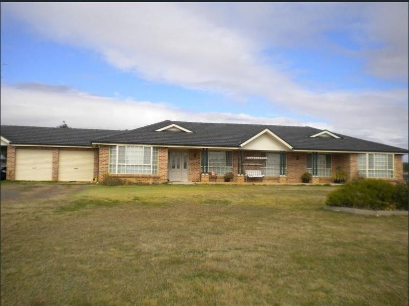 4 Medich Place Bringelly, House for Rent