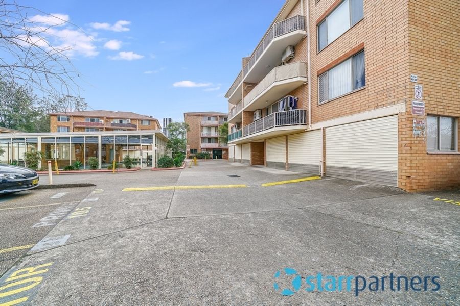 15/3 Riverpark Drive, Liverpool - Image 1
