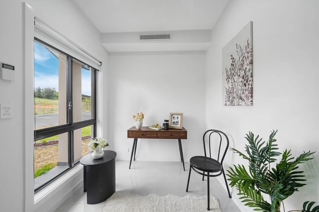 2 Aurora Street, Box Hill - Thumbnail 2