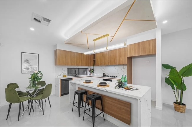 2 Aurora Street, Box Hill - Thumbnail 3
