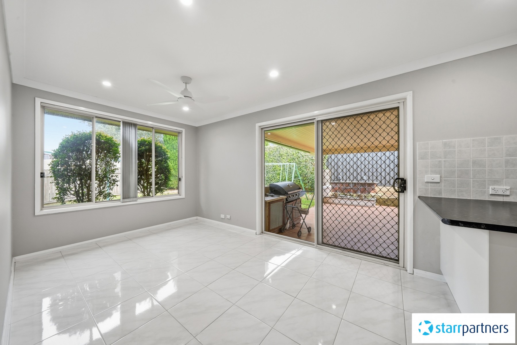 14 Lang Street, South Windsor - Thumbnail 4