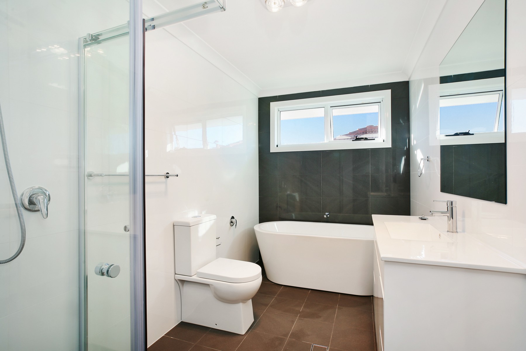 16a Allison Road, Guildford - Thumbnail 4