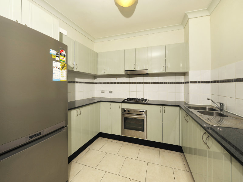 29/71 O'Neill Street, Guildford - Thumbnail 2
