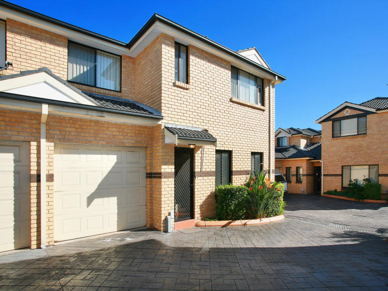 2/73 Bright Street, Guildford - Image 1