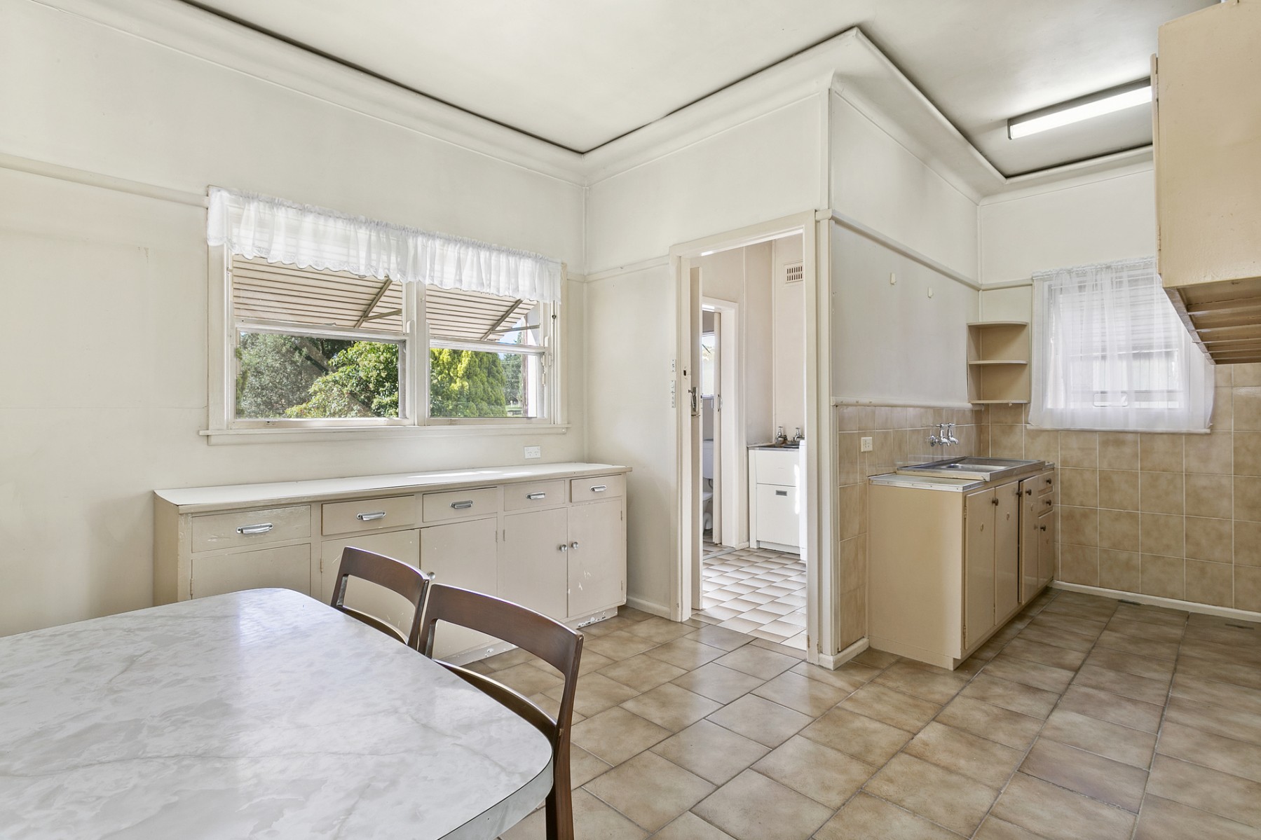 2 Tims Crescent, Guildford - Thumbnail 4