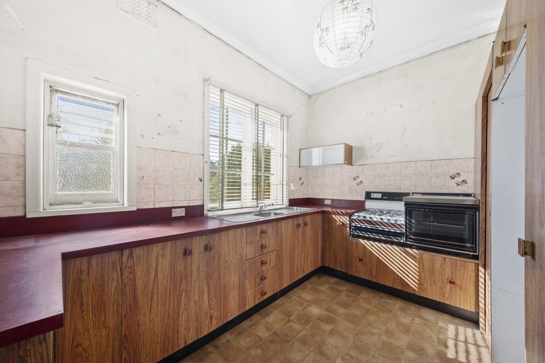 65 O'Neill Street, Guildford - Thumbnail 2
