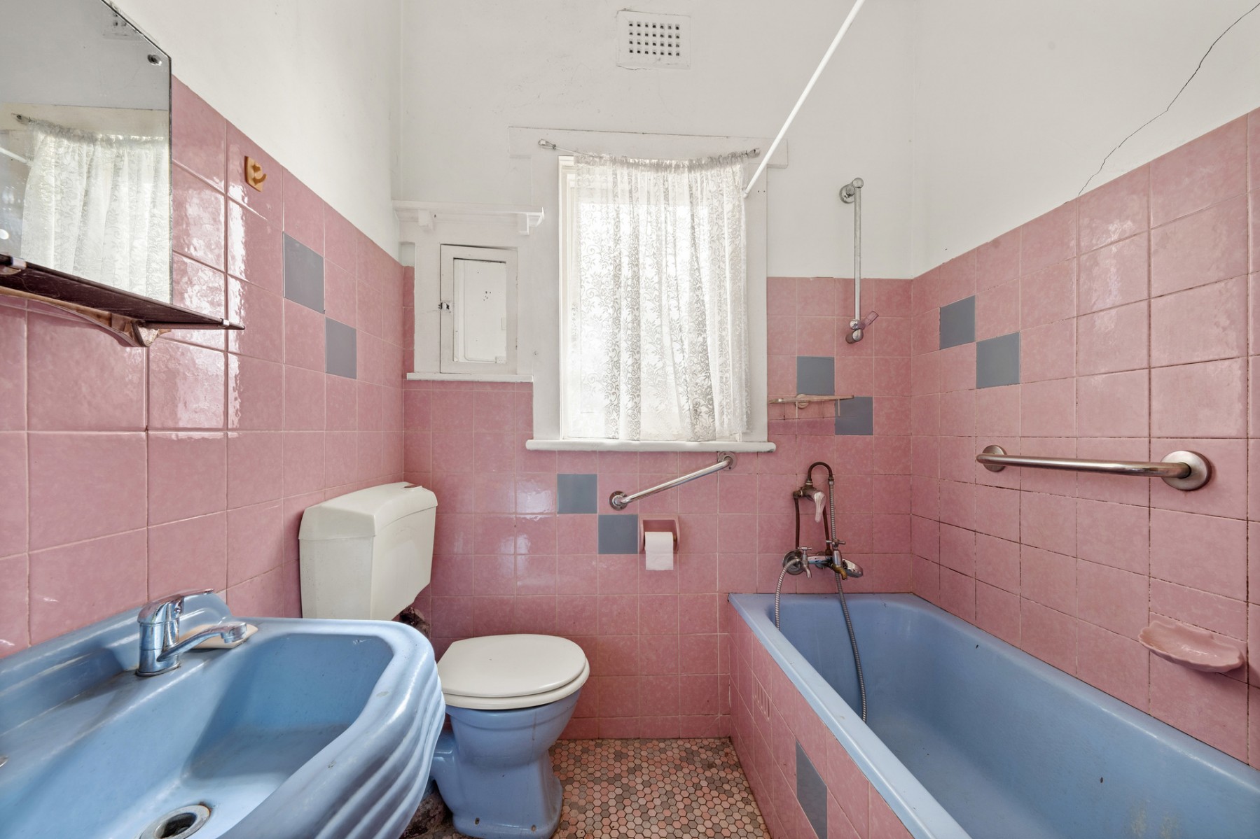 65 O'Neill Street, Guildford - Thumbnail 5