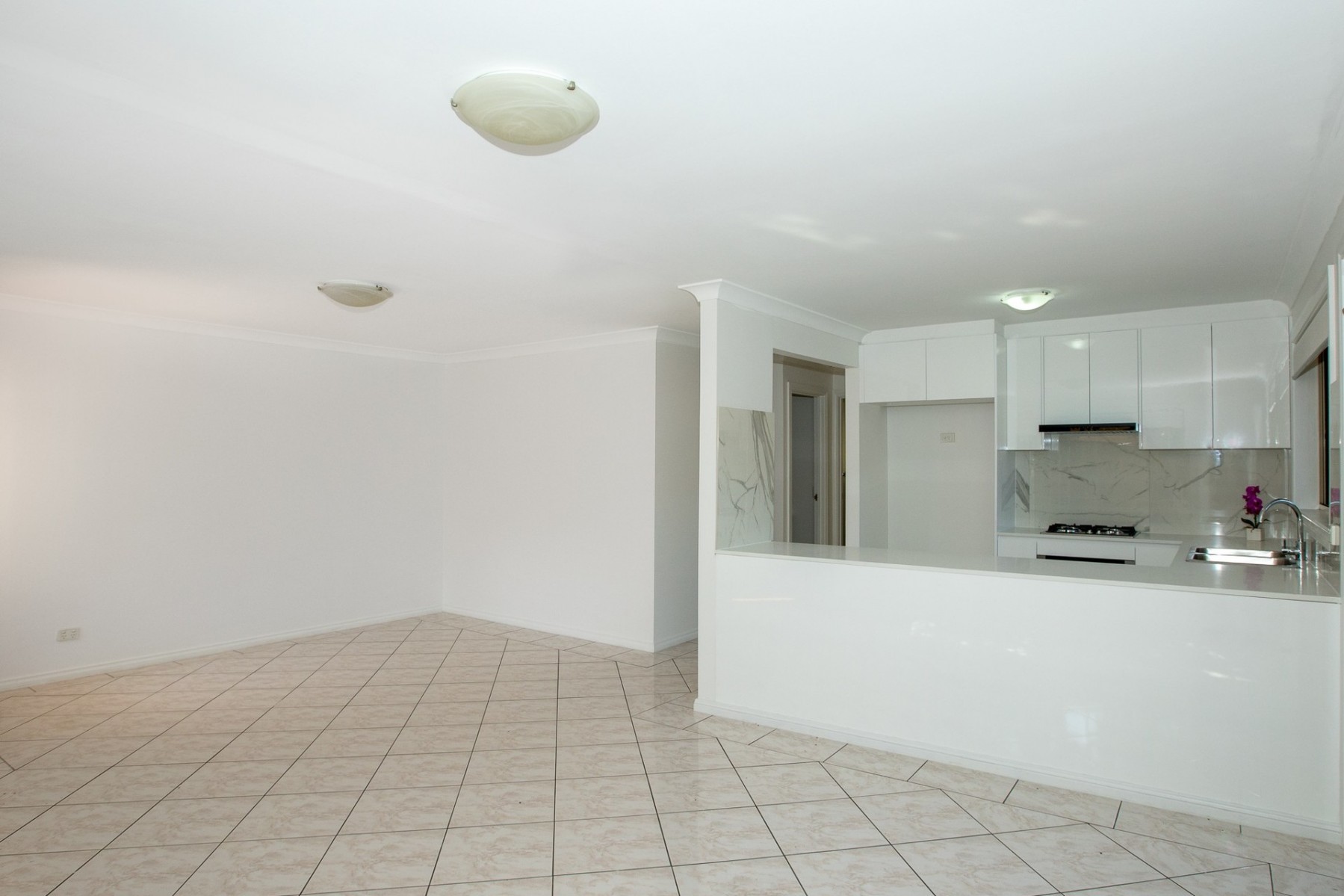 7/6 Binalong Road, Pendle Hill - Thumbnail 2