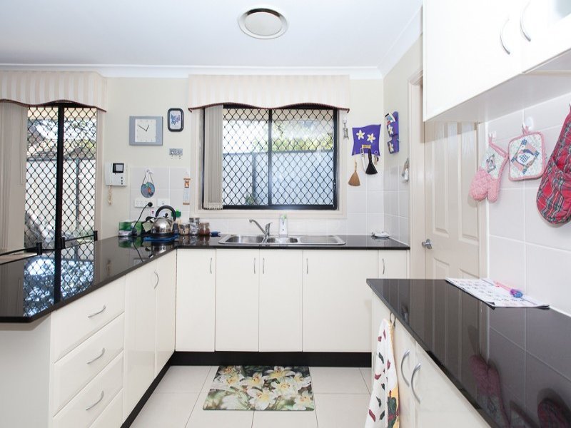 23B Collins Street, Pendle Hill - Thumbnail 2