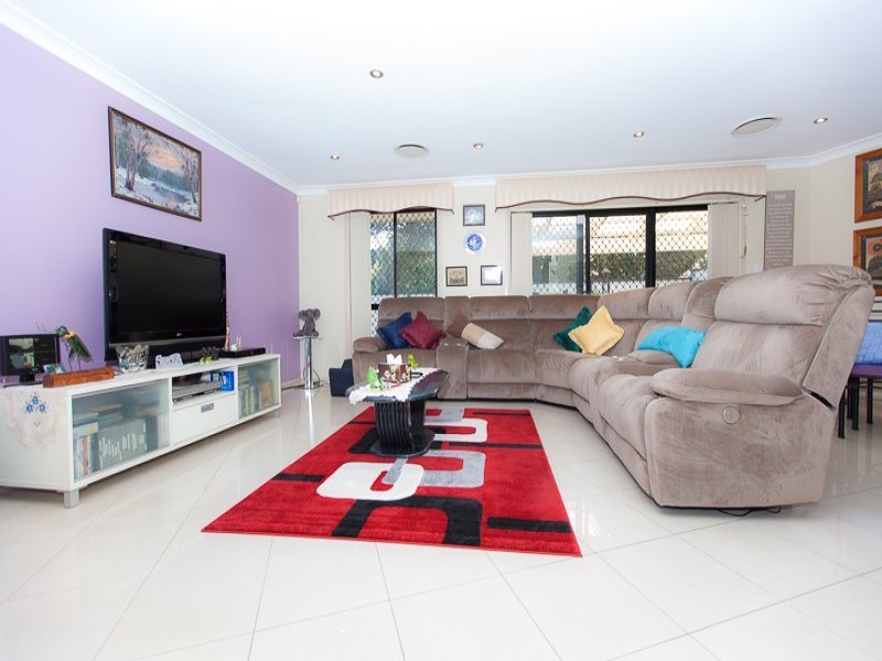 23B Collins Street, Pendle Hill - Thumbnail 4