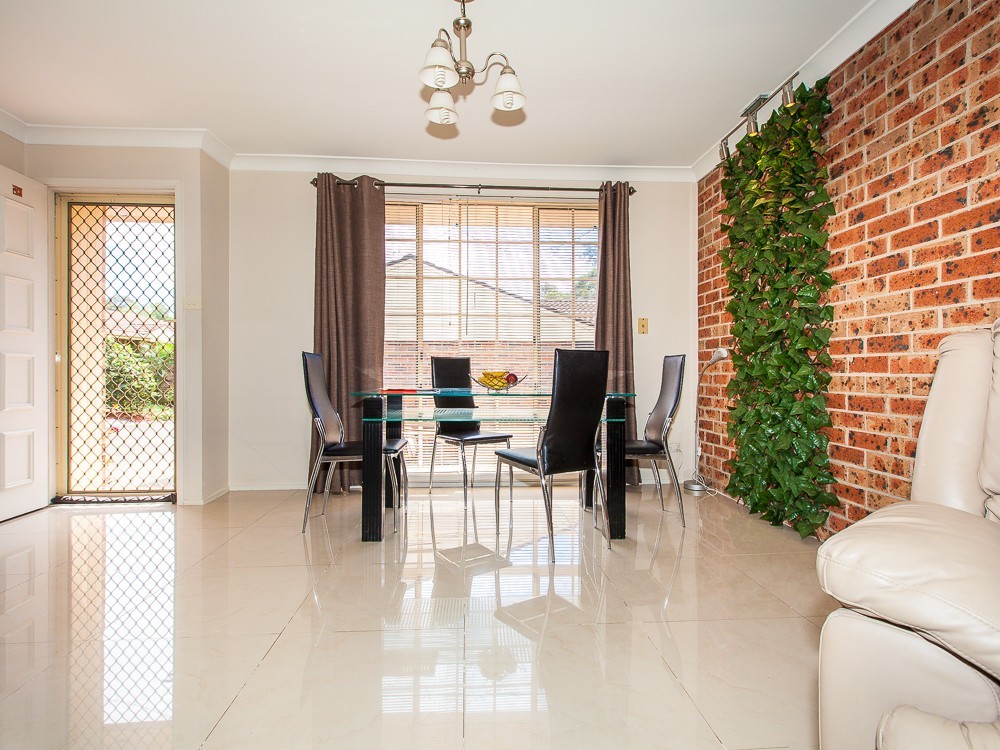 10/5a Binalong Road, Pendle Hill - Thumbnail 3